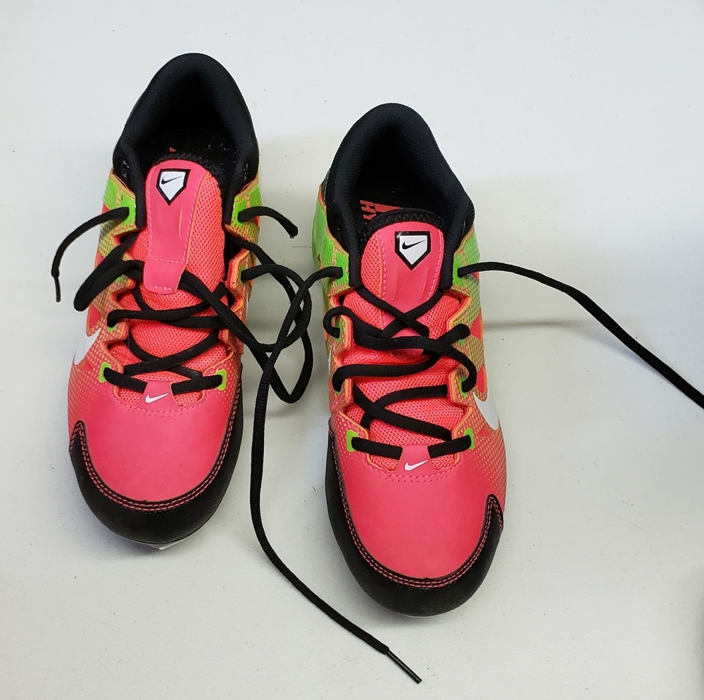 Nike hyperdiamond strikepro metal softball cleats